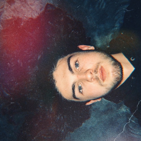 Meet your Posher, Carson - Picture 2 of 6